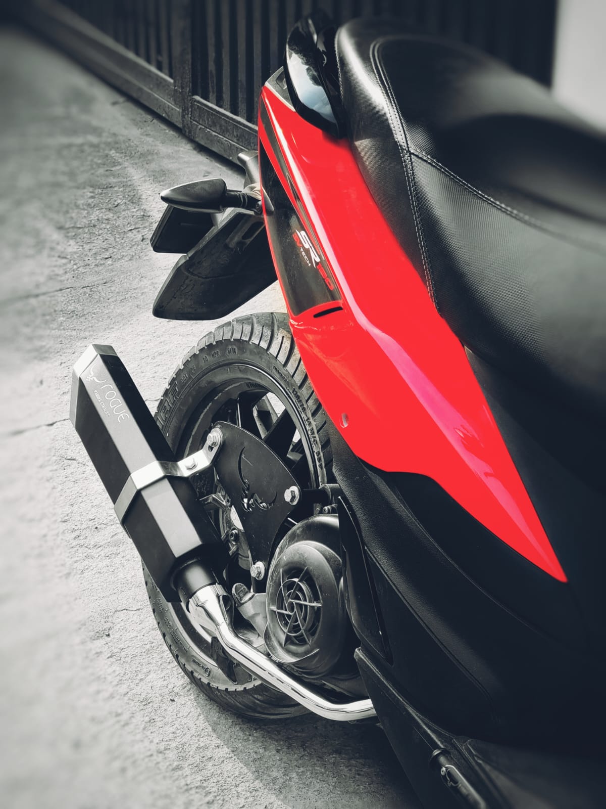 Barrel Rogue Aprilia SR