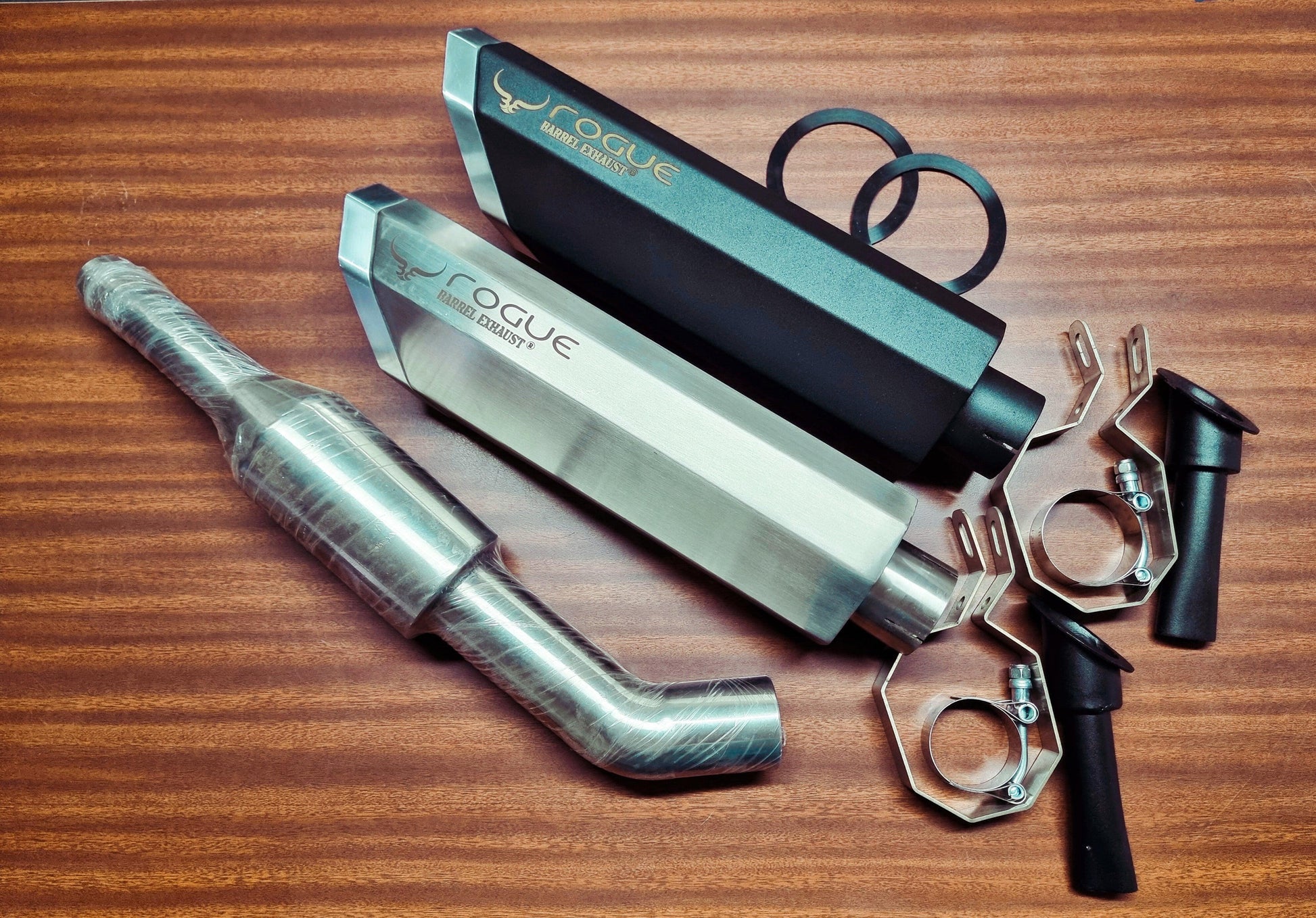 Rogue -Bajaj Pulsar NS / RS 200 with Decat Pipe - Barrel Exhaust