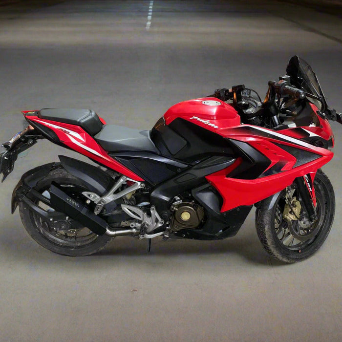 Rogue -Bajaj Pulsar NS / RS 200 with Decat Pipe