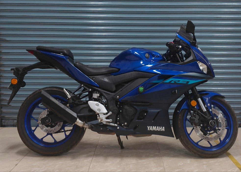 Barrel Rogue 2.0 - Yamaha R3 with link pipe