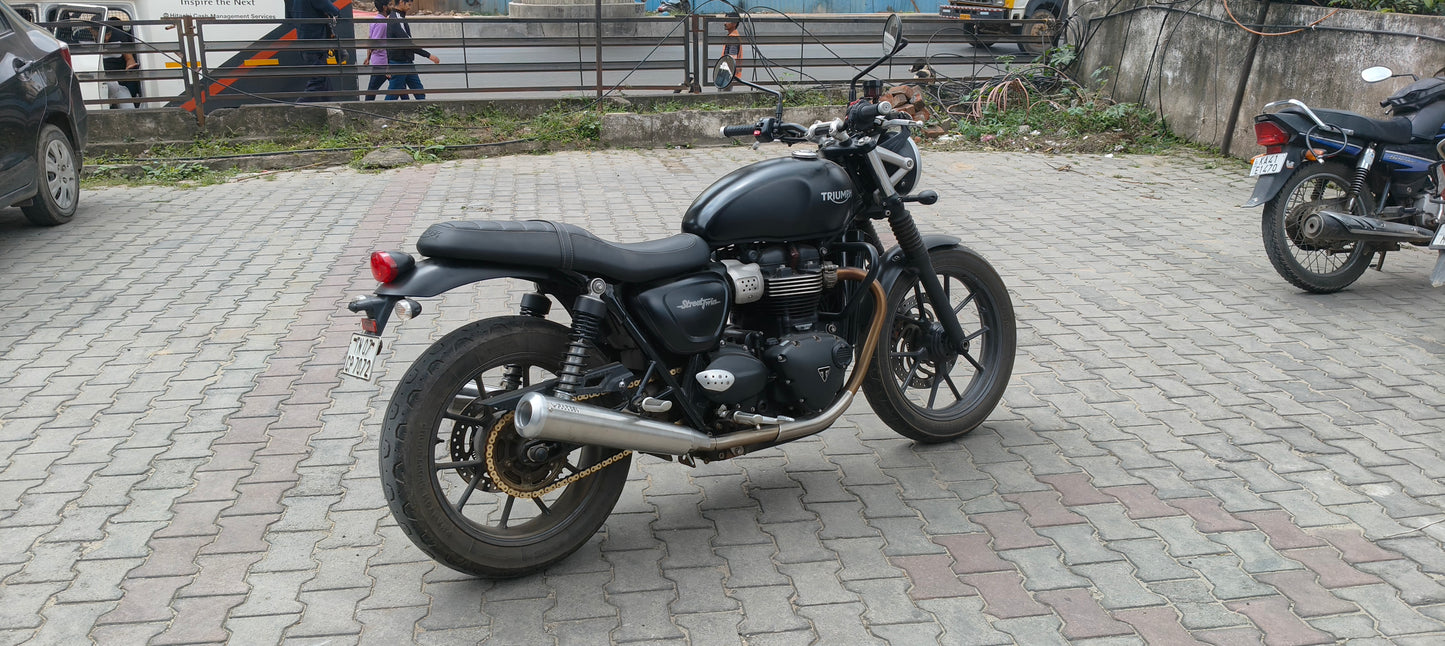 B Twinn exhaust for Triumph Street Twin 900