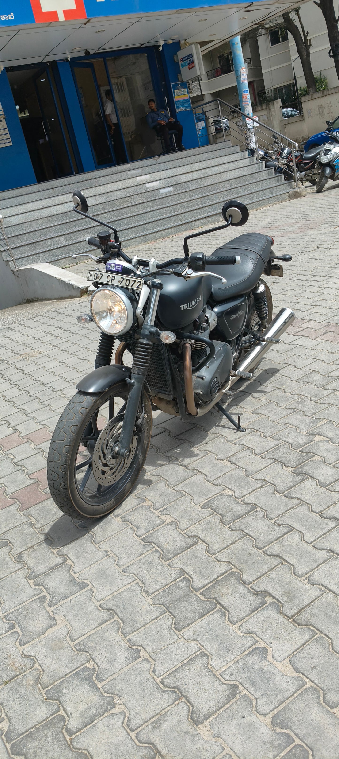 B Twinn exhaust for Triumph Street Twin 900
